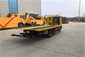 弥勒非事故拖车