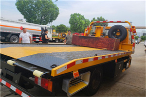 弥勒附近拖车电话号码服务